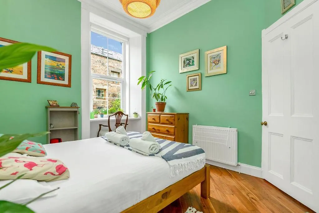 Homely Apartment In Trendy Stockbridge Edinburgh United Kingdom