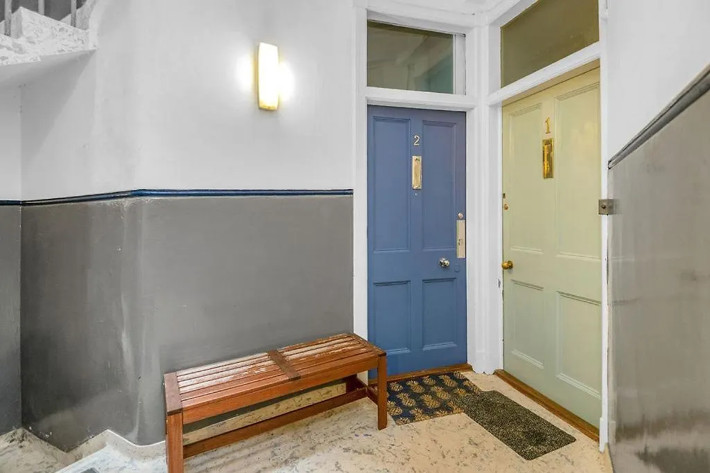 Homely Apartment In Trendy Stockbridge Edinburgh