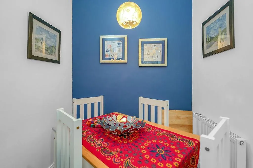 Homely Apartment In Trendy Stockbridge Edinburgh